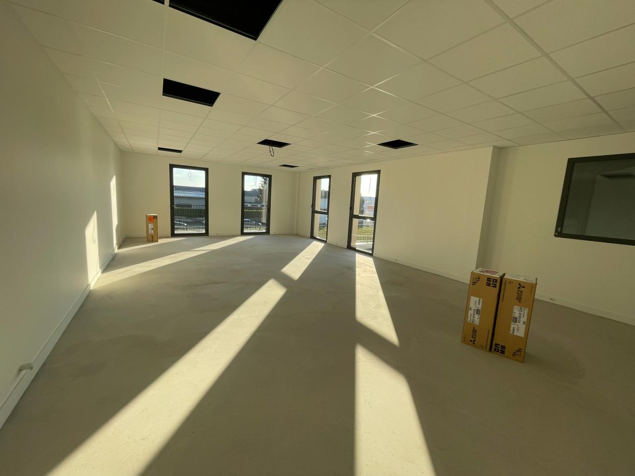 Local d'activité Décines-Charpieu 364m² Location local d'activité Décines-Charpieu Rhône OLACT2528981 6